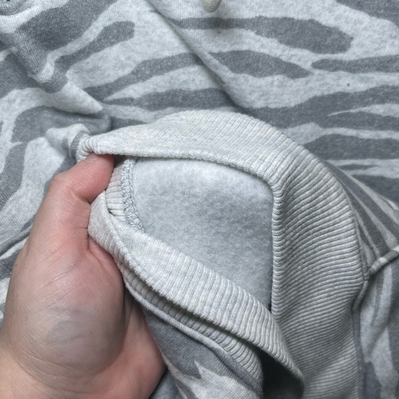 American Eagle Gray and White Ahh-Mazingly Soft Zebra Oversized Hoodie - Picture 3 of 9